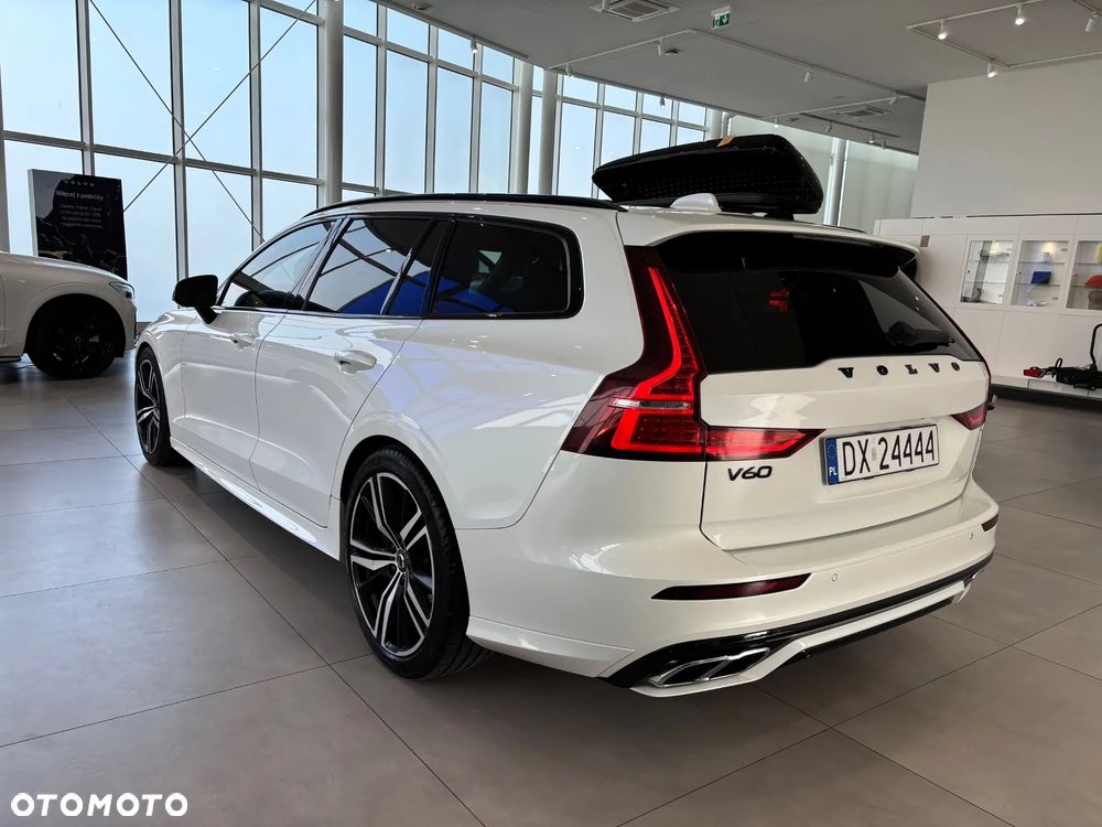Volvo V60 D4 R-Design - 27