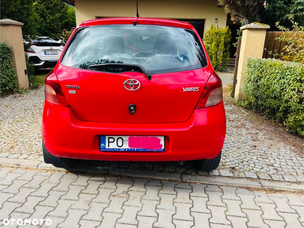 Toyota Yaris 1.3 Luna - 4