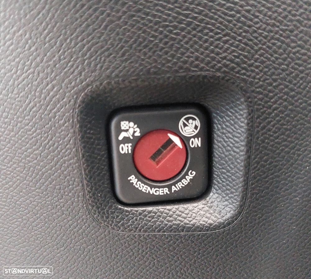 Peugeot 2008 1.5 BlueHDi Active Pack - 41