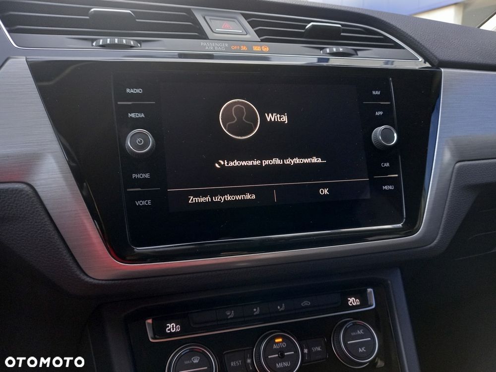 Volkswagen Touran 2.0 TDI BMT Comfortline Plus DSG - 25