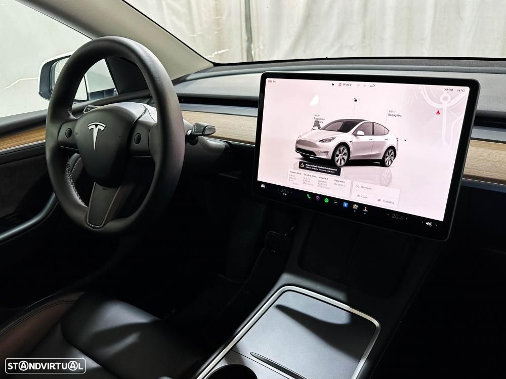 Tesla Model Y Long Range Dual Motor AWD - 37
