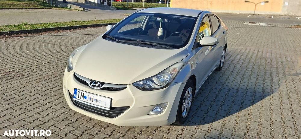 Hyundai Elantra 1.6 MPi - 15