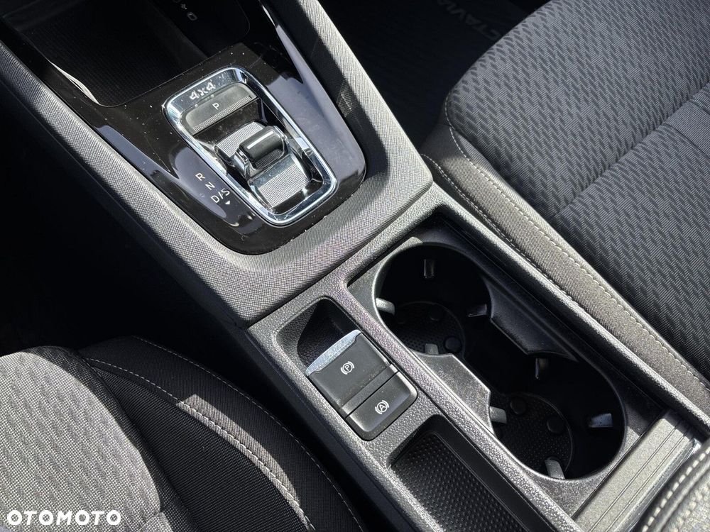 Skoda Octavia 2.0 TSI 4x4 Style DSG - 28