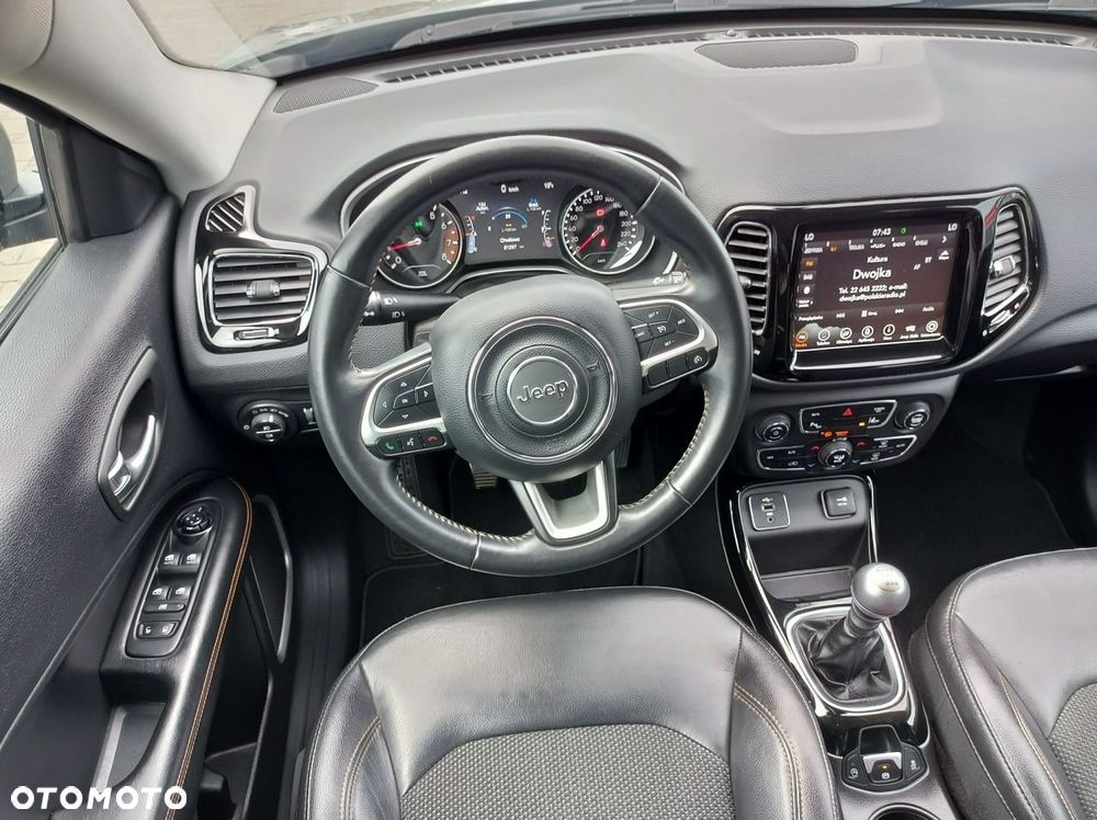 Jeep Compass - 18