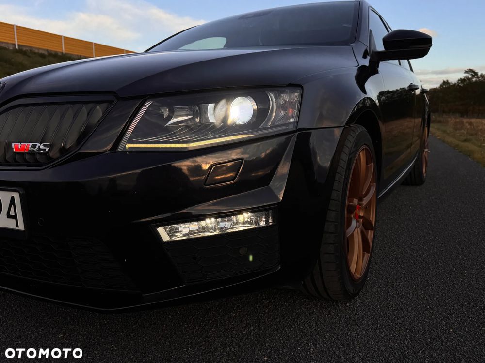 Skoda Octavia 2.0 TDI RS DSG - 10