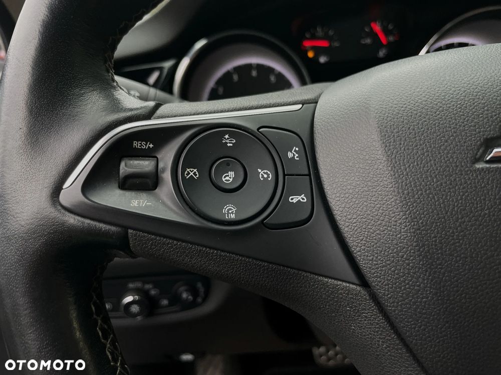 Opel Insignia 1.5 T Exclusive S&S - 25