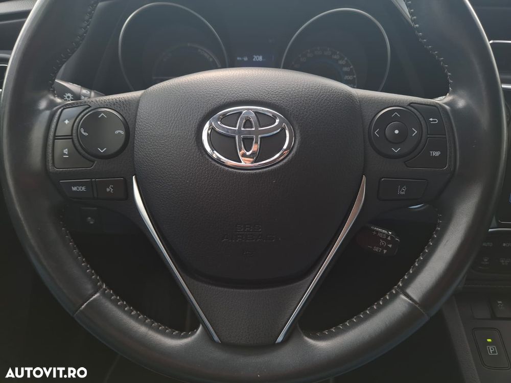 Toyota Auris - 26