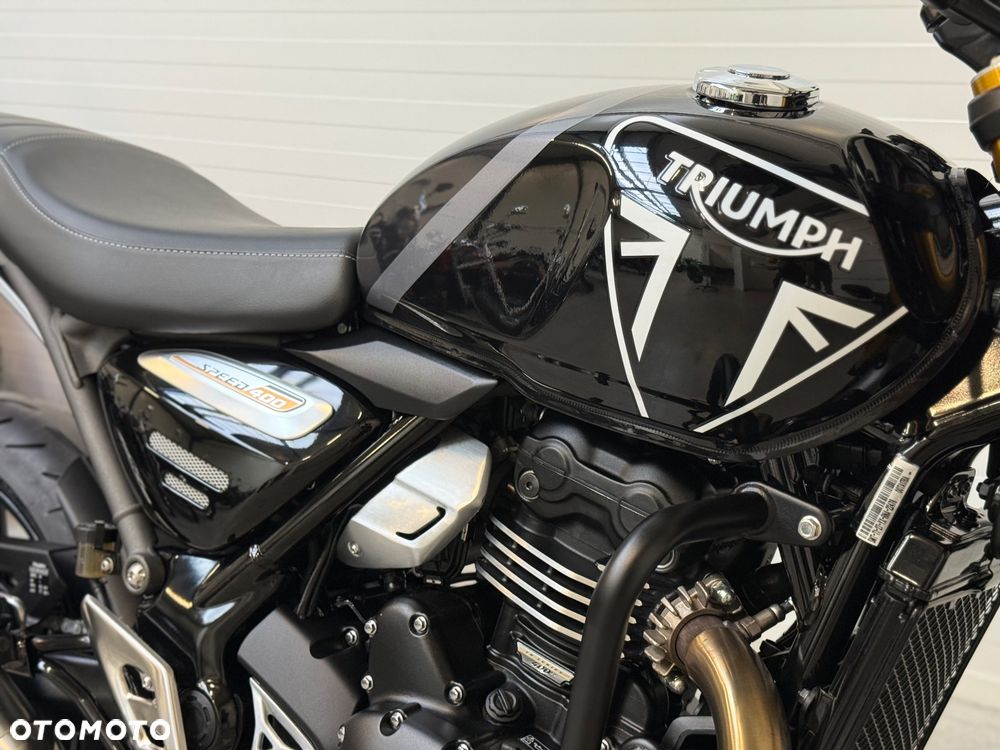 Triumph Inny - 16