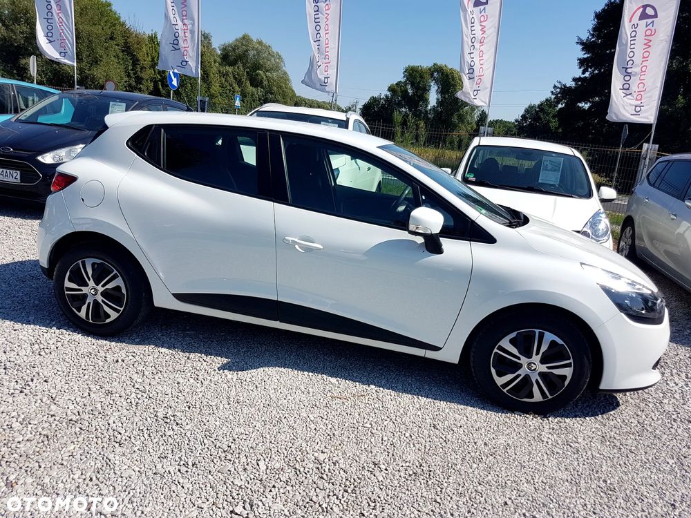 Renault Clio 1.2 16V 75 Life - 5