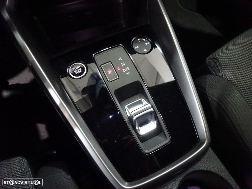 Audi A3 Limousine 30 TFSI S line S tronic - 30