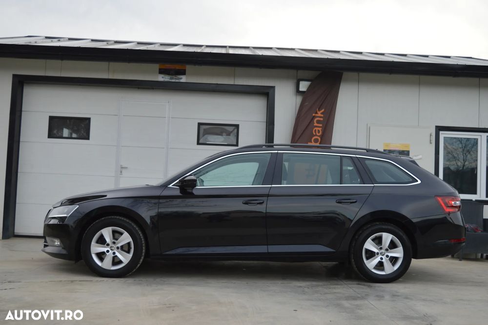 Skoda Superb 2.0 TDI DSG Ambition - 17
