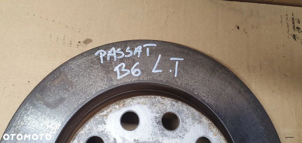 Tarcze hamulcowe tył tylne VW Passat B6 - 6