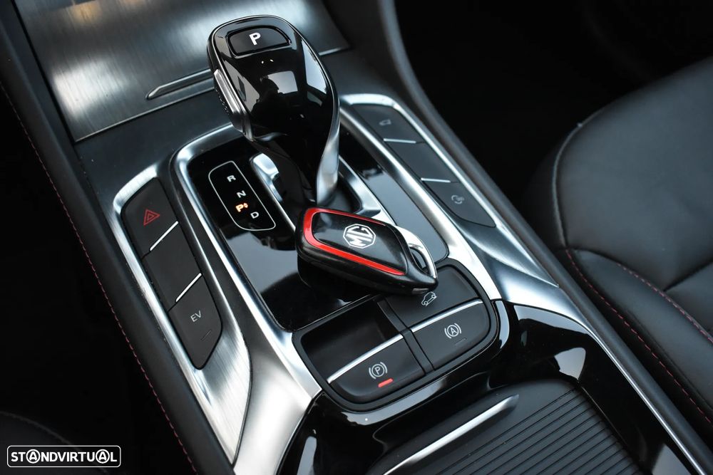 MG EHS 1.5 T-GDI Plug-in Hybrid Luxury - 34