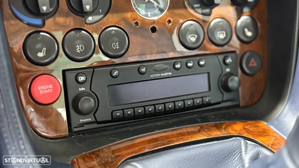 Aston Martin DB7 Vantage Coupé V12 - 24