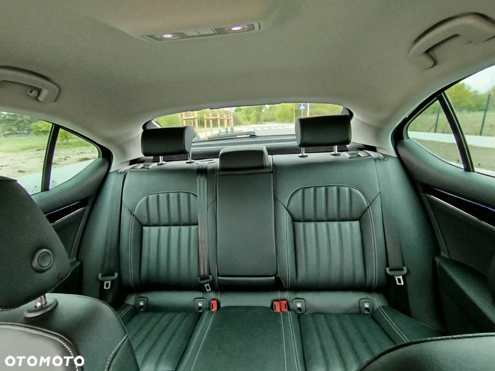 Skoda Superb 2.0 TDI SCR L&K DSG - 19