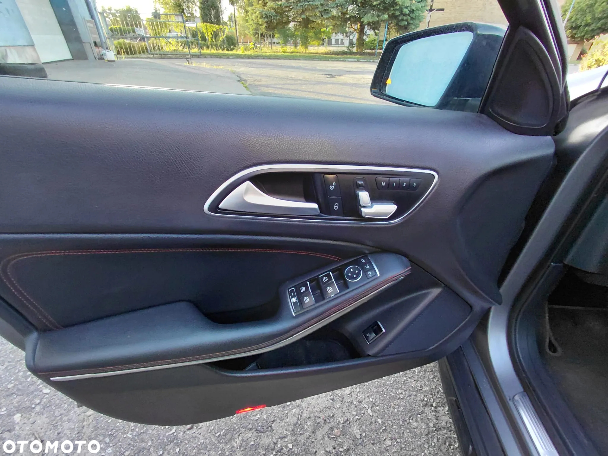 Mercedes-Benz GLA 45 AMG 4Matic 7G-DCT Edition 1 - 24