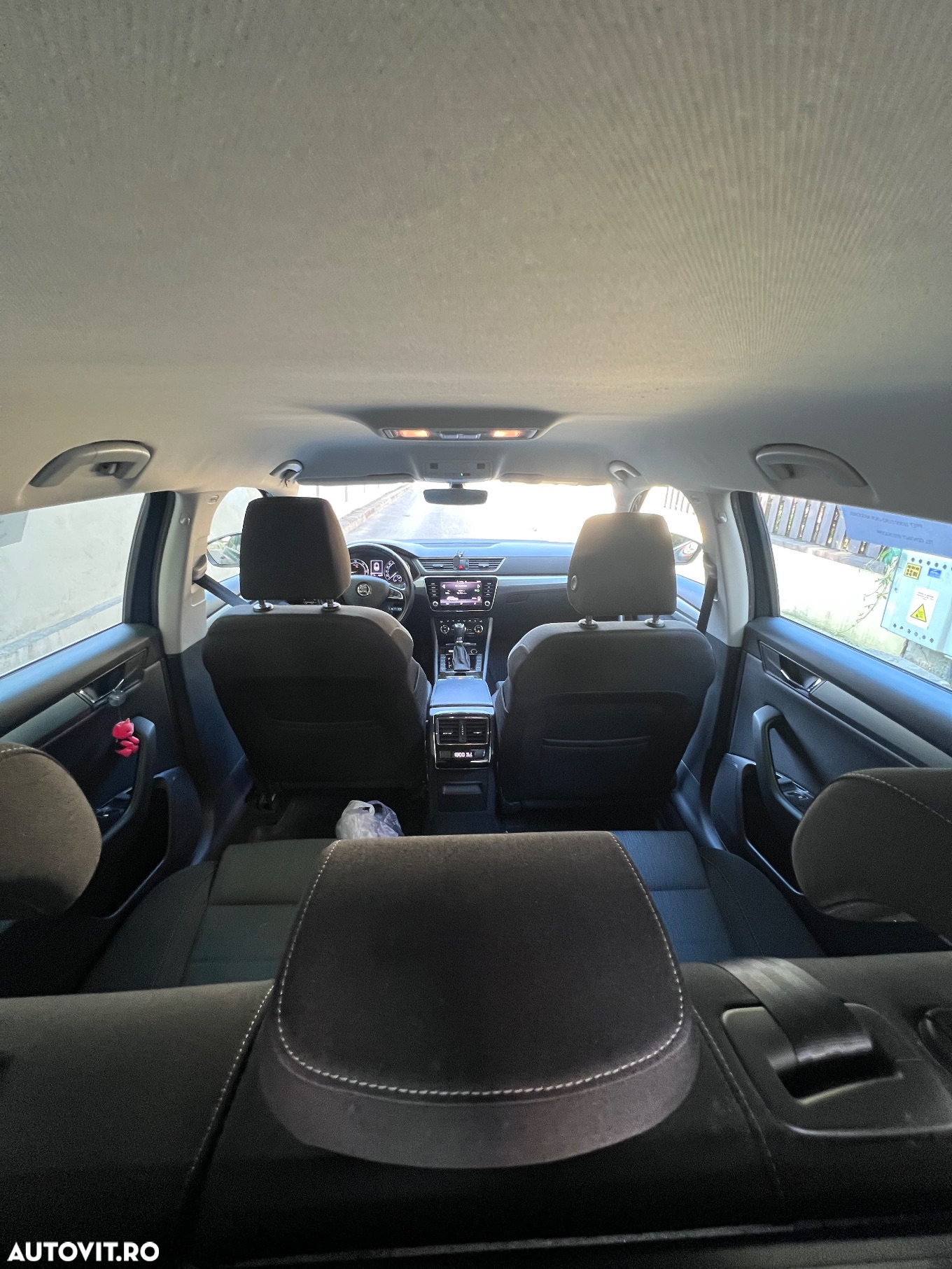 Skoda Superb Combi 2.0 TDI DSG Style - 8