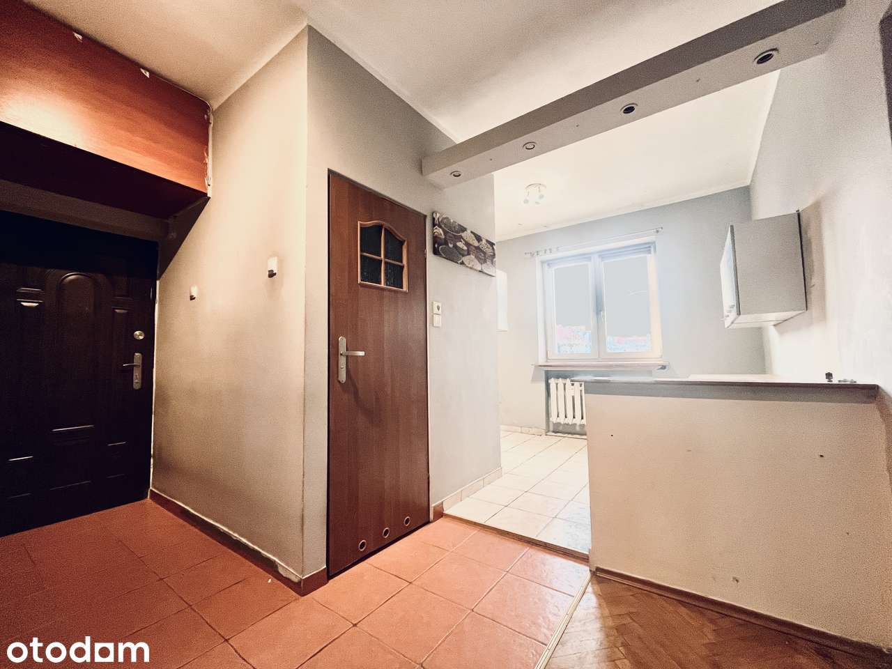 Dwupokojowe z balkonem i ogrzewaniem z sieci w idealnej lokalizacji.