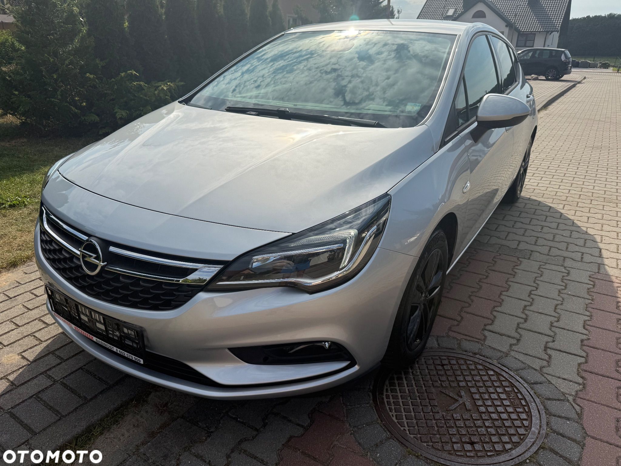 Opel Astra 1.0 Turbo Start/Stop 120 Jahre - 1