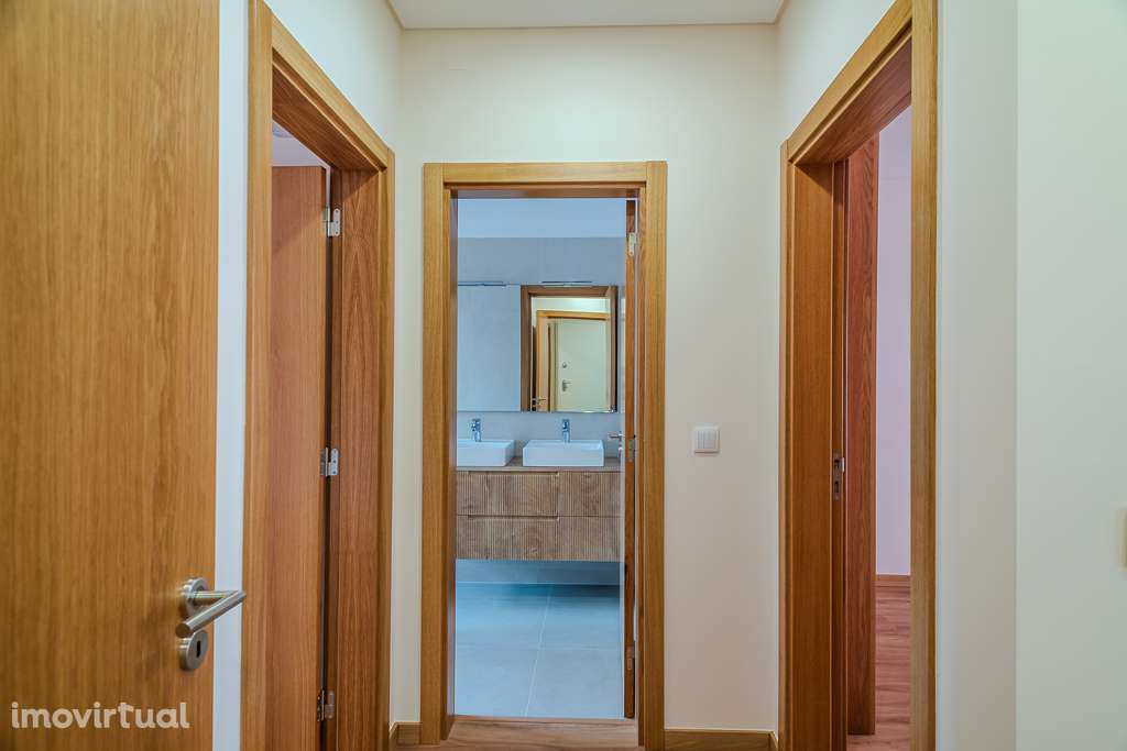 Apartamento para habitação T3 - Grande imagem: 2/24