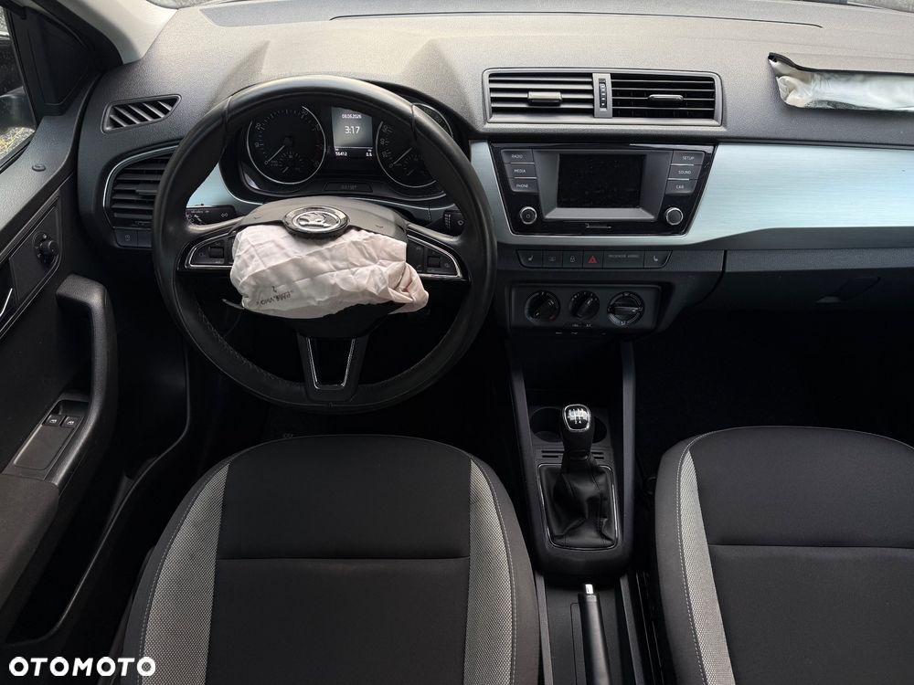 Skoda Fabia 1.0 TSI Style Color - 33