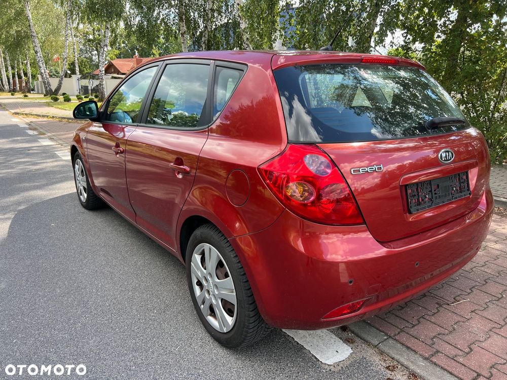 Kia Ceed 1.6 CVVT Automatik EX - 6