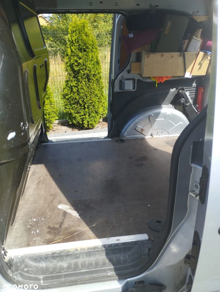 Nissan NV250 - 15