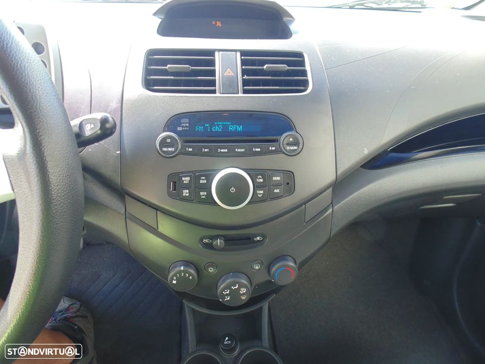 Chevrolet Spark 1.0 LS Bi-Fuel - 25