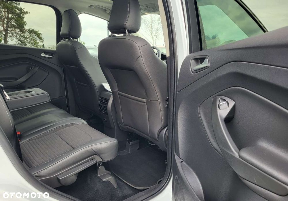 Ford Kuga - 9