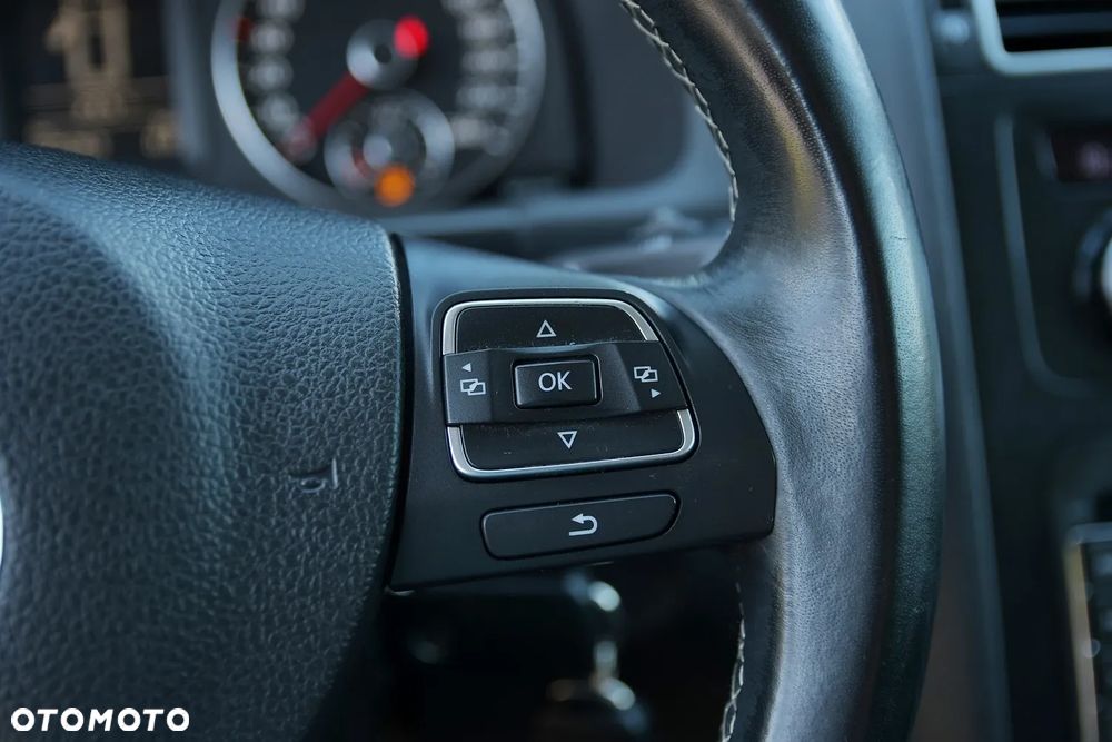 Volkswagen Touran 2.0 TDI DPF BlueMotion Technology Cup - 30