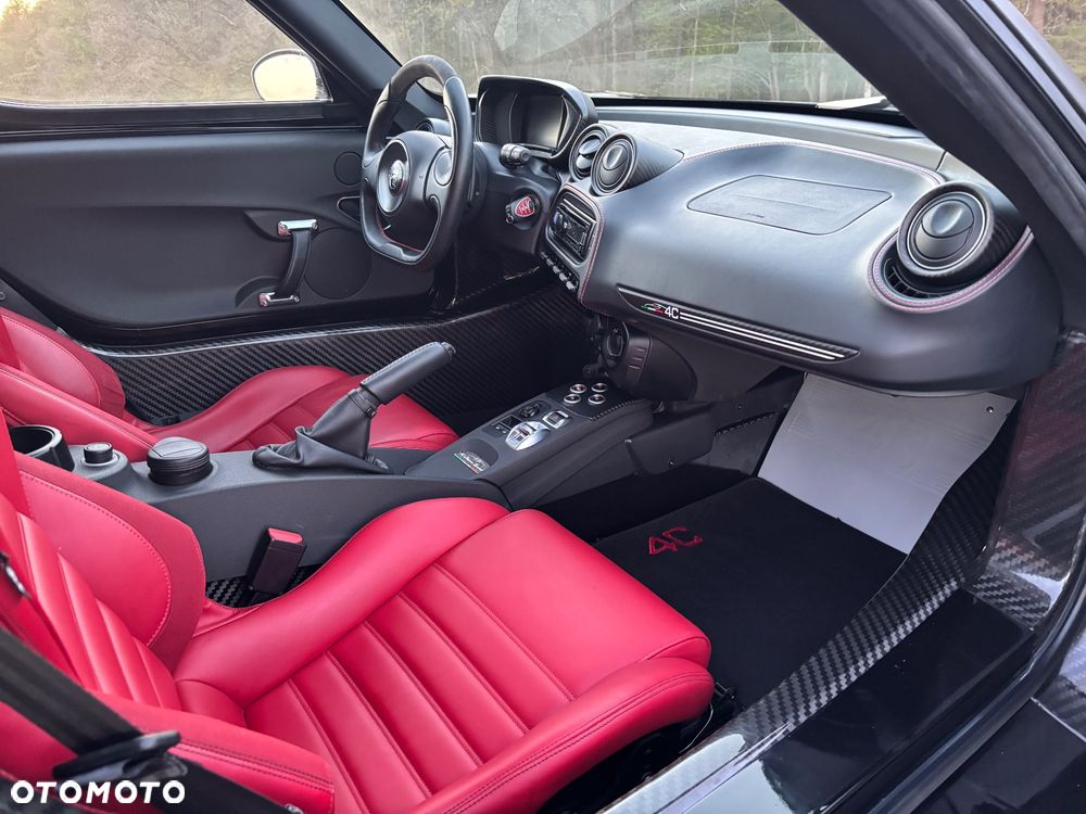 Alfa Romeo 4C - 24