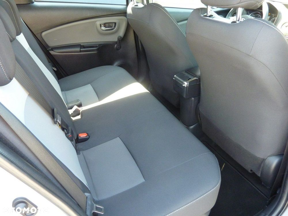Toyota Yaris - 13