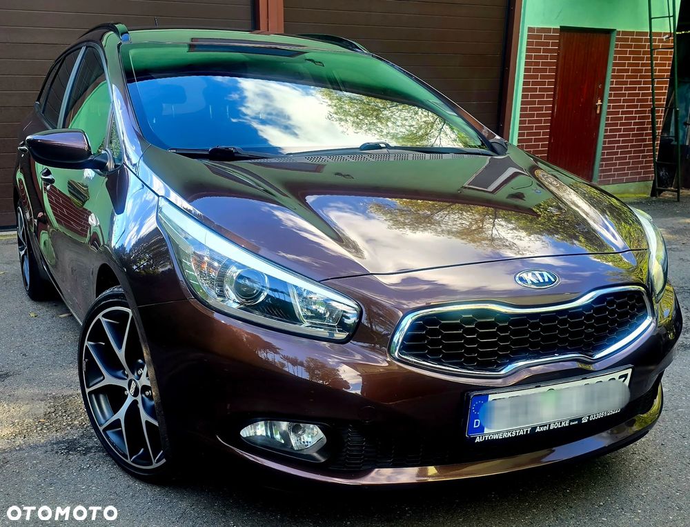 Kia Ceed 1.4 CVVT Dream Team Edition - 1