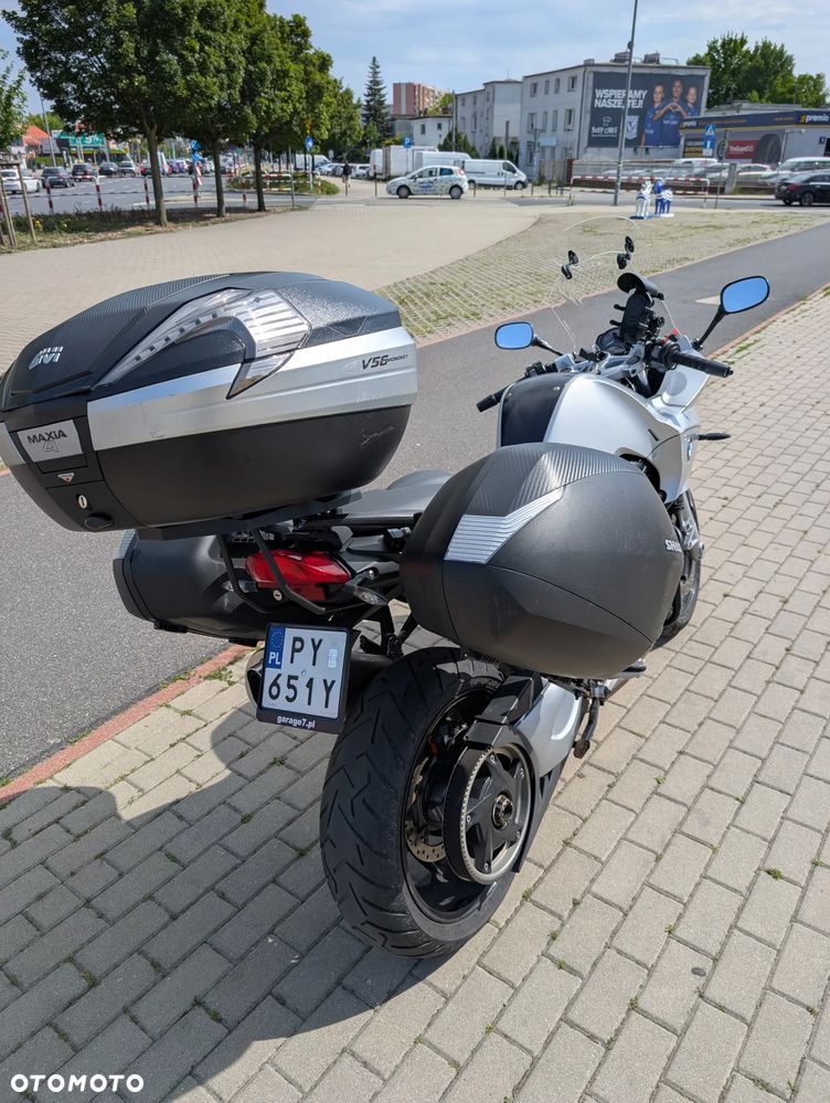 BMW F - 4