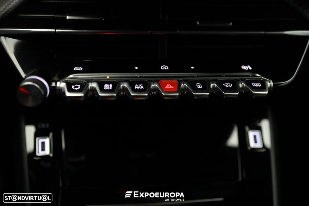 Peugeot 2008 1.2 PureTech Allure Pack EAT8 - 21