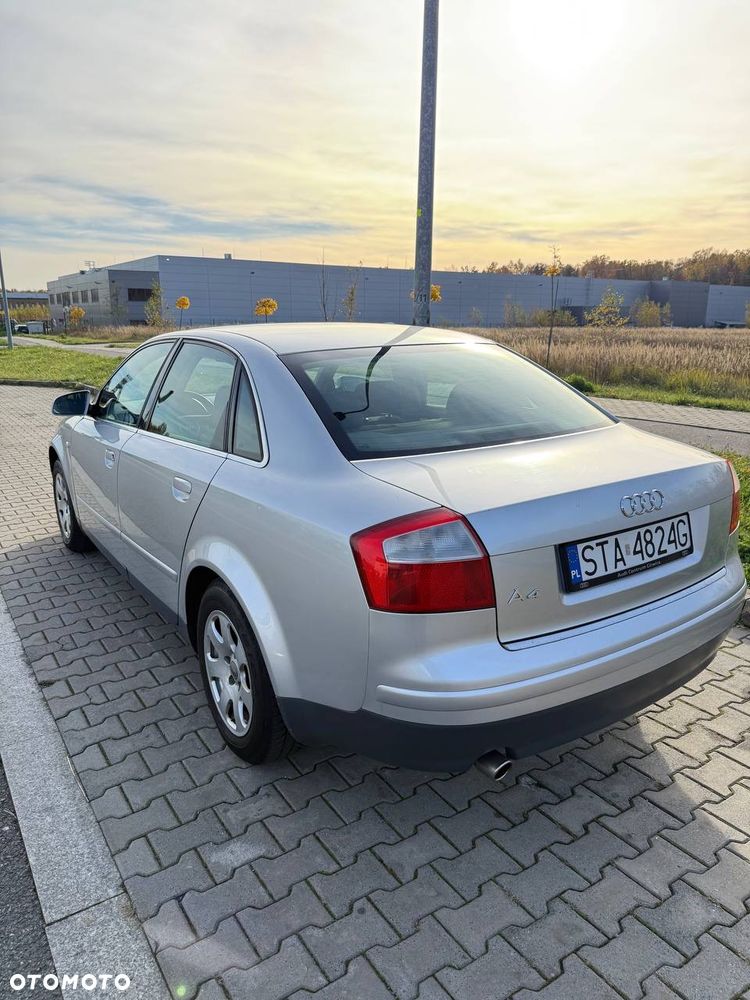 Audi A4 Limousine - 6