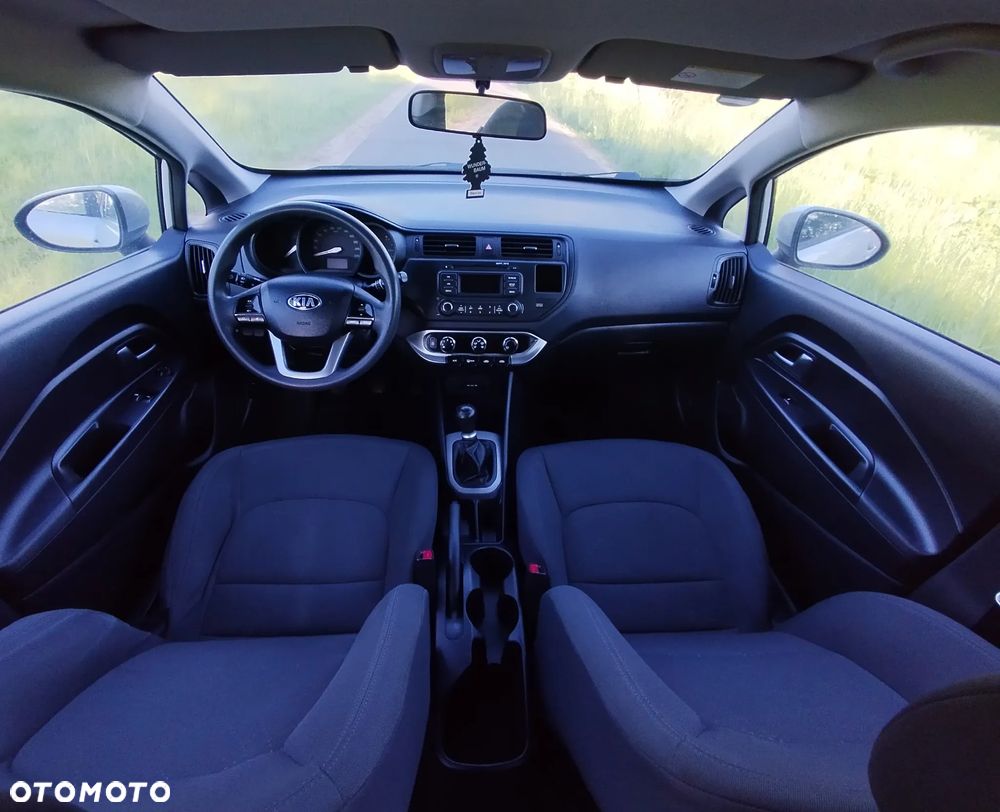 Kia Rio 1.2 Edition 7 - 11