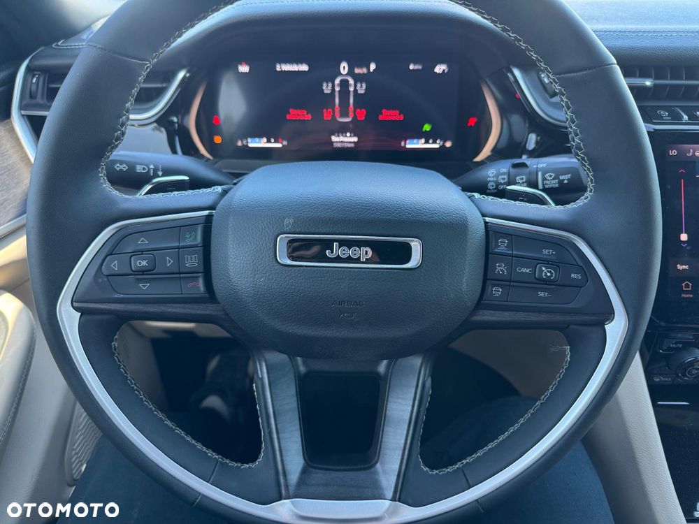 Jeep Grand Cherokee - 18