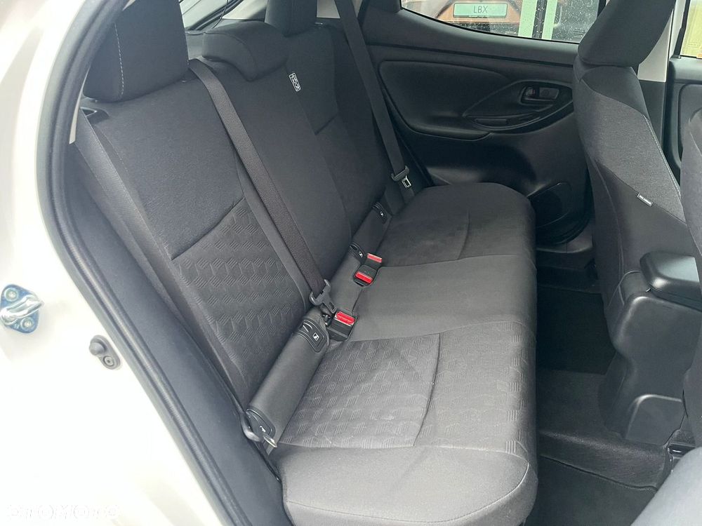 Toyota Yaris Hybrid 1.5 Style - 23