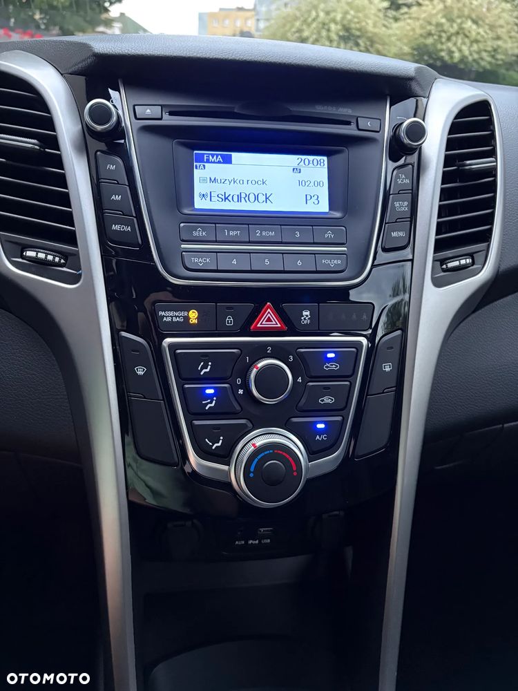 Hyundai i30 blue 1.4 Classic - 17
