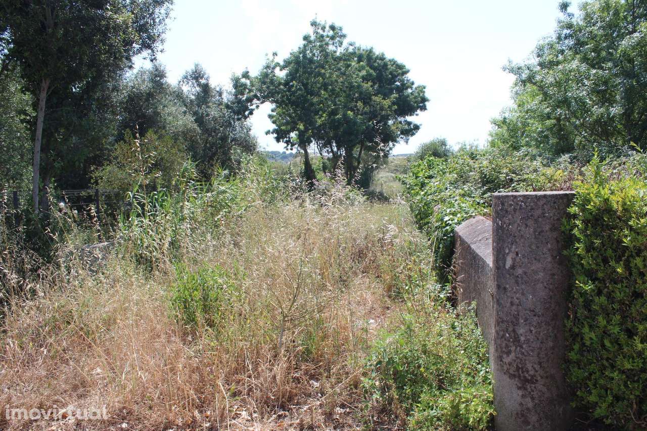 Terreno urbano com área total de 7.840m2 - Grande imagem: 3/3