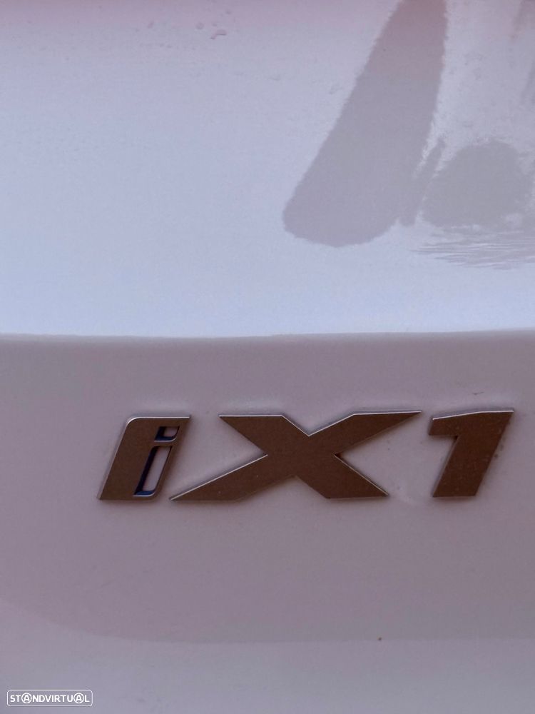 BMW iX1 xDrive30 xLine - 4