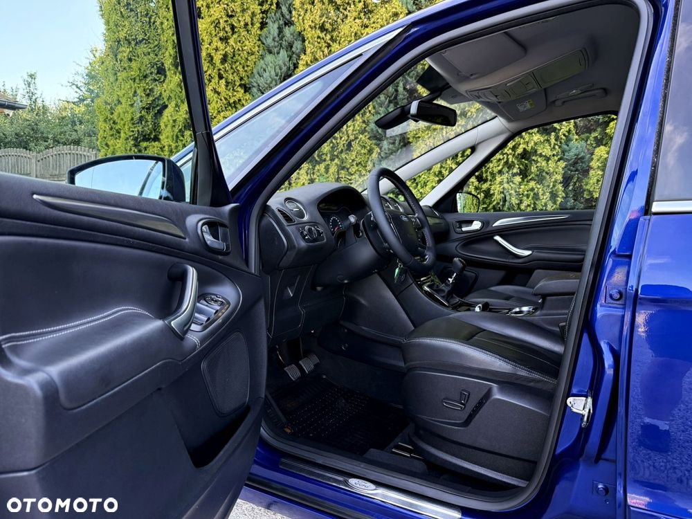 Ford S-Max - 21