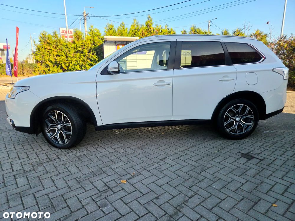 Mitsubishi Outlander 2.2 DI-D 4WD Automatik Diamant Edition - 6