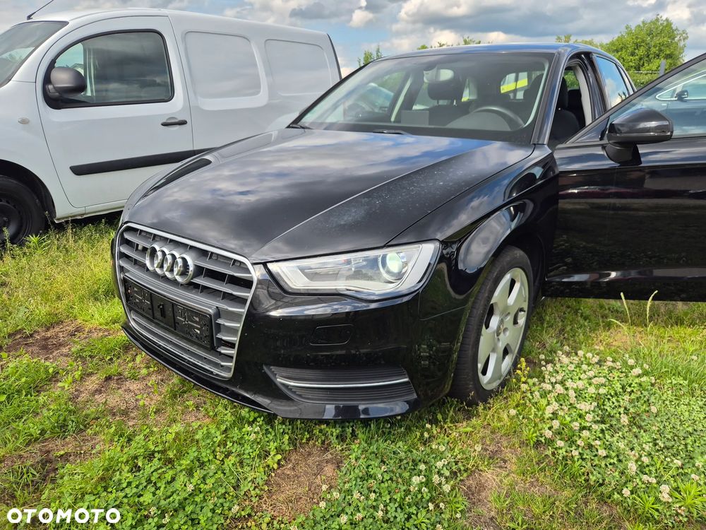 Audi A3 Sportback 1.6 TDI Attraction - 13
