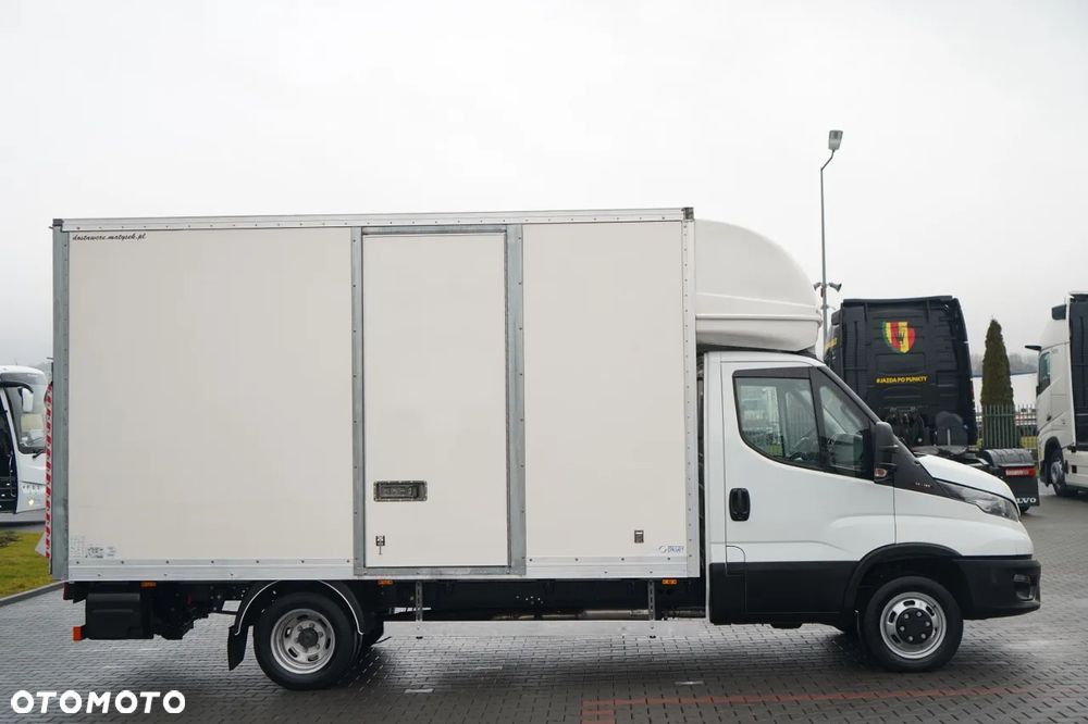 Iveco DAILY 35-160 / KONTENER 4,3 M / WINDA DHOLLANDIA  / BLIŹNIAK   DMC: 3500 KG /  2021 - 8