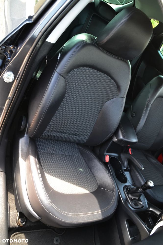Hyundai ix35 2.0 2WD Comfort - 32