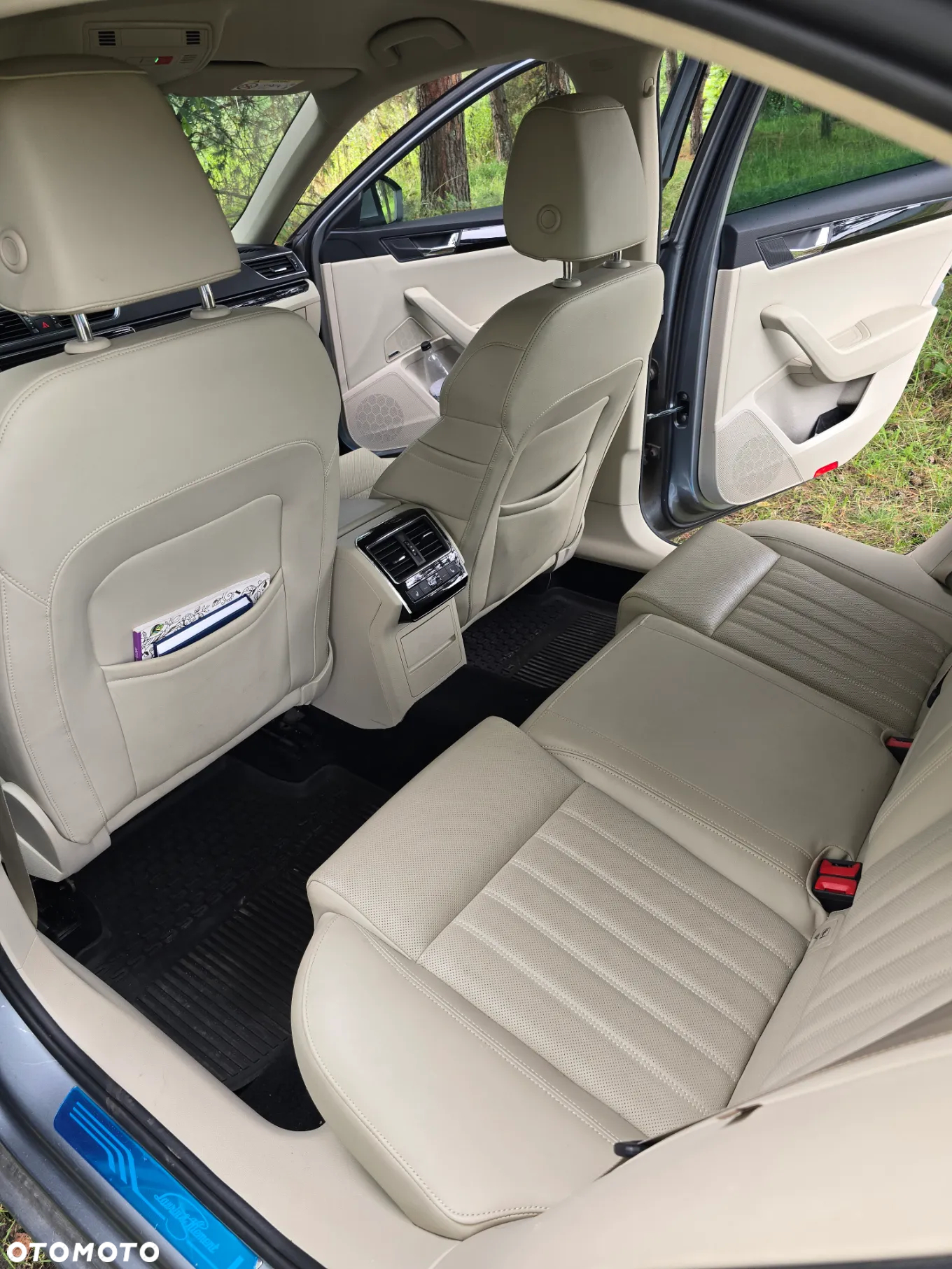 Skoda Superb 2.0 TDI L&K DSG - 3