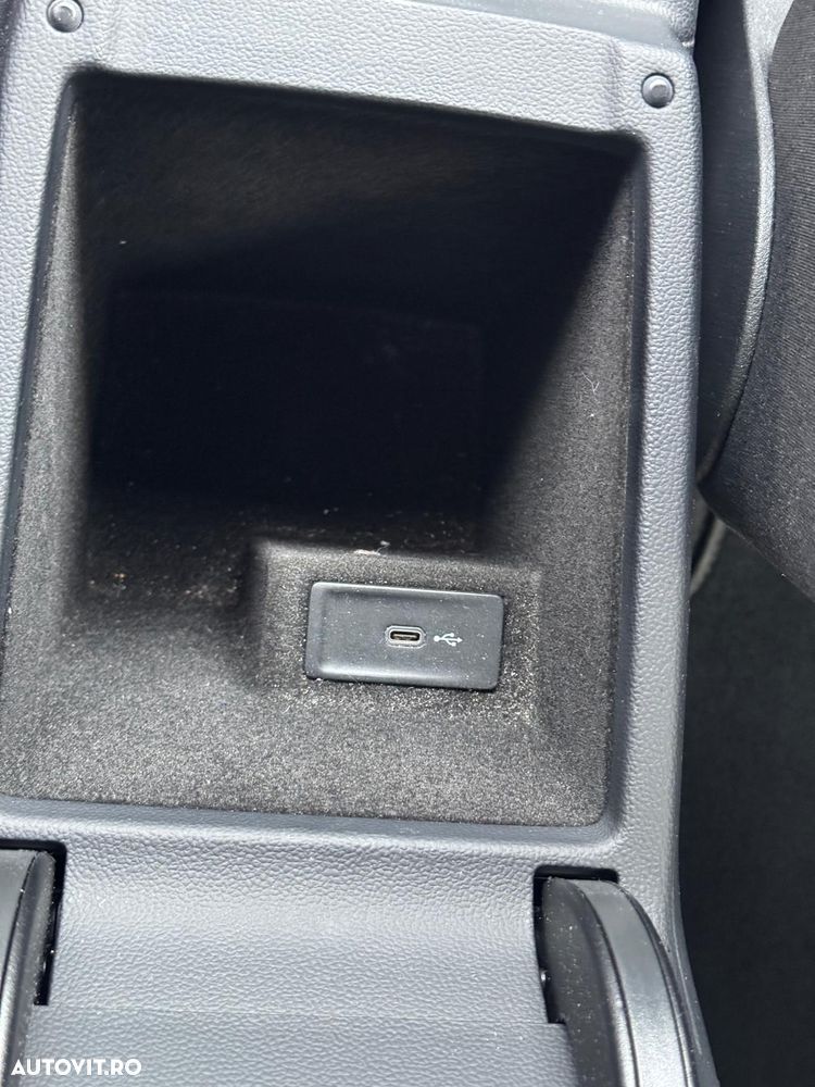 Volkswagen Passat 2.0 TDI SCR DSG Business - 32