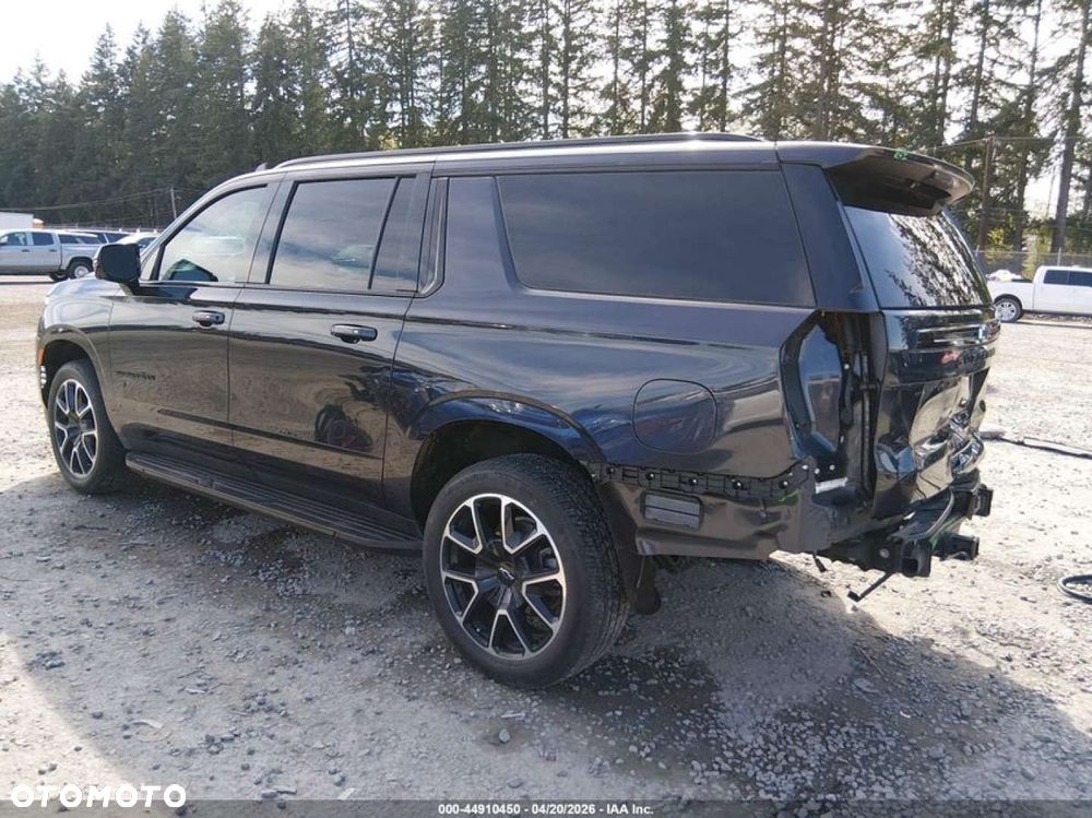 Chevrolet Suburban - 7